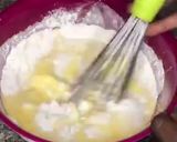 A picture of step 2 of Fluffy pancakes.