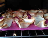 Foto del paso 2 de la receta: Cestitas de pan de molde rellenas de ensaladilla