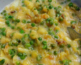 Foto del paso 5 de la receta: Tortilla de patatas, calabacín y guisantes