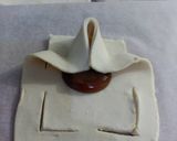Foto del paso 2 de la receta: Flores de hojaldre con crema de castañas