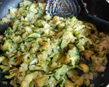 Foto del paso 2 de la receta: Quiche de calabacín cebolleta y puerro
