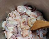 Foto del paso 1 de la receta: Calamares en salsa de manzana