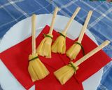 Foto del paso 3 de la receta: Escobas de queso de "bruja"