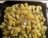 Foto del passaggio 3 della ricetta Patate arrosto al forno