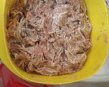 Hình bước làm 1 của món Nem công chả phụng 