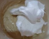A picture of step 5 of Two way fluffy vanilla cake.
