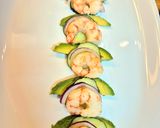 Foto del paso 6 de la receta: Ensalada de gambas y aguacate con salsa de cilantro