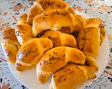 Köménymagos sörkifli sajtkrémmel,sajttal töltve 🥐🥐🥐 recept fázis 8 fotója