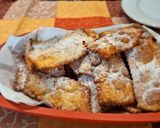 Foto del passaggio 2 della ricetta Chiacchiere di carnevale servite con ricotta