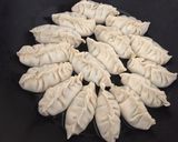 Foto langkah ke 3 dari resep Gyoza .