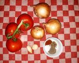 Une image de l'étape 4 de Tourte aux oignons et aux tomates.