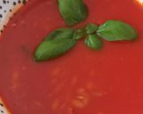 Bazsalikomos paradicsom leves, pirított risini tésztával recept fázis 4 fotója