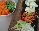 Foto langkah ke 1 dari resep Orak Arik Wortel Buncis.