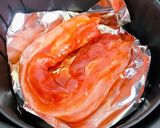 Hình bước làm 2 của món Bánh mì kẹp thịt xá xíu