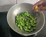 आलू भेंडी (aloo bhindi recipe in marathi) रेसिपी स्टेप 3 फोटो 