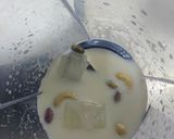 A picture of step 1 of Banana dryfruit smoothie.