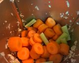 Foto del paso 2 de la receta Crema de zanahoria y calabacín con puerro