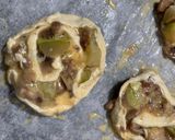 Foto del paso 8 de la receta Rollos de hojaldre, rellenos de verduras de temporada y jamón ibérico