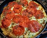 Foto del paso 2 de la receta: PIZZA🍕AL Sartén con Salami y queso🧀 Manchego...!
