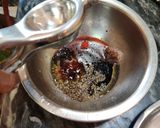 A picture of step 1 of Balsamic Chicken..