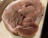 Flinstone pecsenye fokhagymával tűzdelt recept fázis 1 fotója