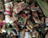Foto langkah ke 7 dari resep Tumis tiram ala dian.