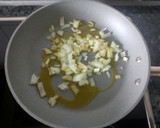 Foto del paso 1 de la receta: Arroz con salchichas