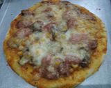 Foto langkah ke 8 dari resep Pizza Homemade.