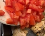 Foto del passaggio 2 della ricetta Pollo al pomodoro e cipolla ricetta di riciclo