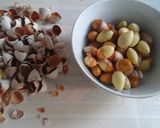 Foto langkah ke 3 dari resep Cara mengupas pak kok ala Chusni.