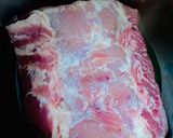 Foto del paso 1 de la receta: CARRE DE 🐽CERDO🐷 A LA CREMA DE MOSTAZA/QUESO CREMA Y VINO BLANCO