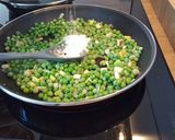 Foto del paso 2 de la receta: Guisantes con almejas