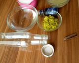 A picture of step 1 of Curacao Syrup.