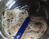 ভেজ চাউমিন (veg chow mein recipe in bengali) রেসিপি ধাপ - 1 ছবি