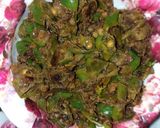 A picture of step 3 of Fry Green Chili.