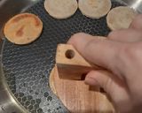 A picture of step 4 of Crispy Bhakri.