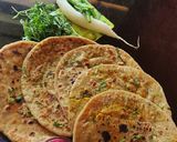 A picture of step 5 of Paneer Mooli/radish Paratha.