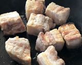A picture of step 3 of Braised Pork Belly [Easy Cooking for Men].