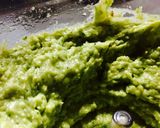 Une image de l'étape 2 de Pesto d'avocat.