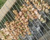 Hình bước làm 3 của món Thịt xiên nướng lá mắc mật