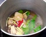 รูปขั้นตอนการทำที่ 3 ของ ต้มยำไก่น้ำใส