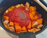 Foto del paso 4 de la receta: Estofado de pollo con calabaza y tomate