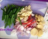 Hình bước làm 2 của món Cháo Ếch Singapore (Clay Pot Kung Pao Frog Legs)