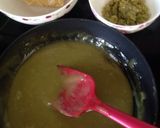 A picture of step 2 of Hanoi Banh Com (Green Rice Cake).