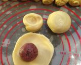 Hình bước làm 11 của món Bánh trung thu ngàn lớp dưa hấu (Watermelon Shaped Pastry Moon Cake)