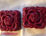 Hình bước làm 6 của món Red velvet moon cakes ( Bánh nướng nhân chocolate - Rum - nho)