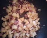 A picture of step 4 of Cassava masala.