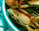 صورة لخطوة 4 من وصفة طريقة الكابوريا🦀 المسلوقة مع الخضار المشكل🍅🫑🧅🧄 😋♥️