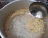Foto langkah ke 1 dari resep Ramen Mie Instan.