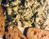 Foto del paso 5 de la receta Revuelto de habitas y ajos tiernos, con pan de nueces